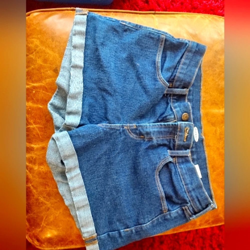 Size 6 old navy mom shorts